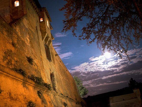 APERTURA SERALE DELLA FORTEZZA DI CASTROCARO CON OSSERVAZIONE ASTRONOMICA